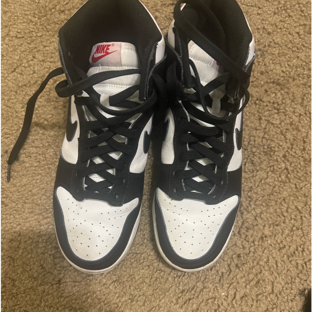 Nike dunks, high top